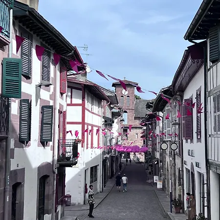 Pensión Maison Biscaya , La 2e étage Caro (Pyrenees-Atlantiques)