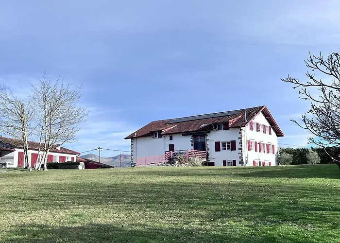 Maison Biscaya , La 2e Etage 4* Caro (Pyrenees-Atlantiques)